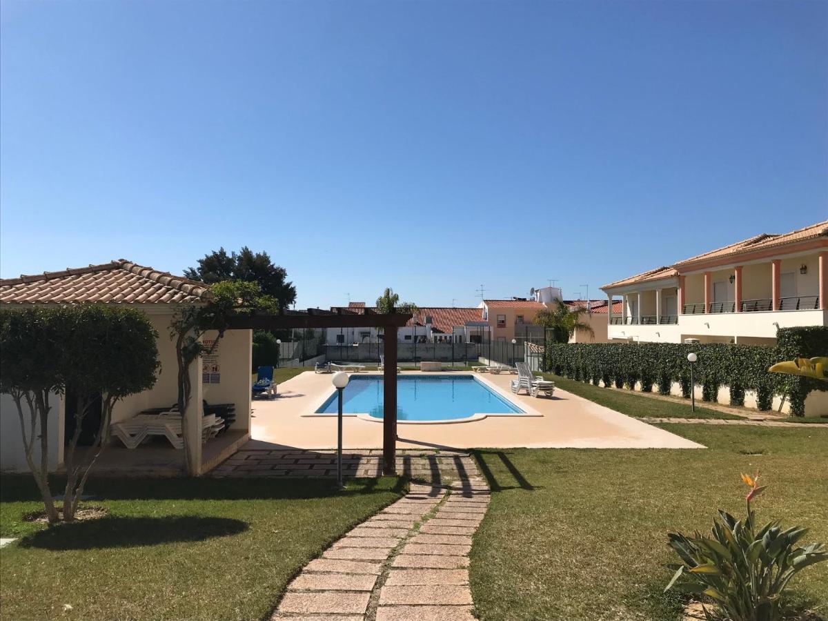 Oura Beach T1 Apartment Coral , Close To The Strip, Swimming Pool, Wi Fi, A/C Αλμπουφέιρα Εξωτερικό φωτογραφία